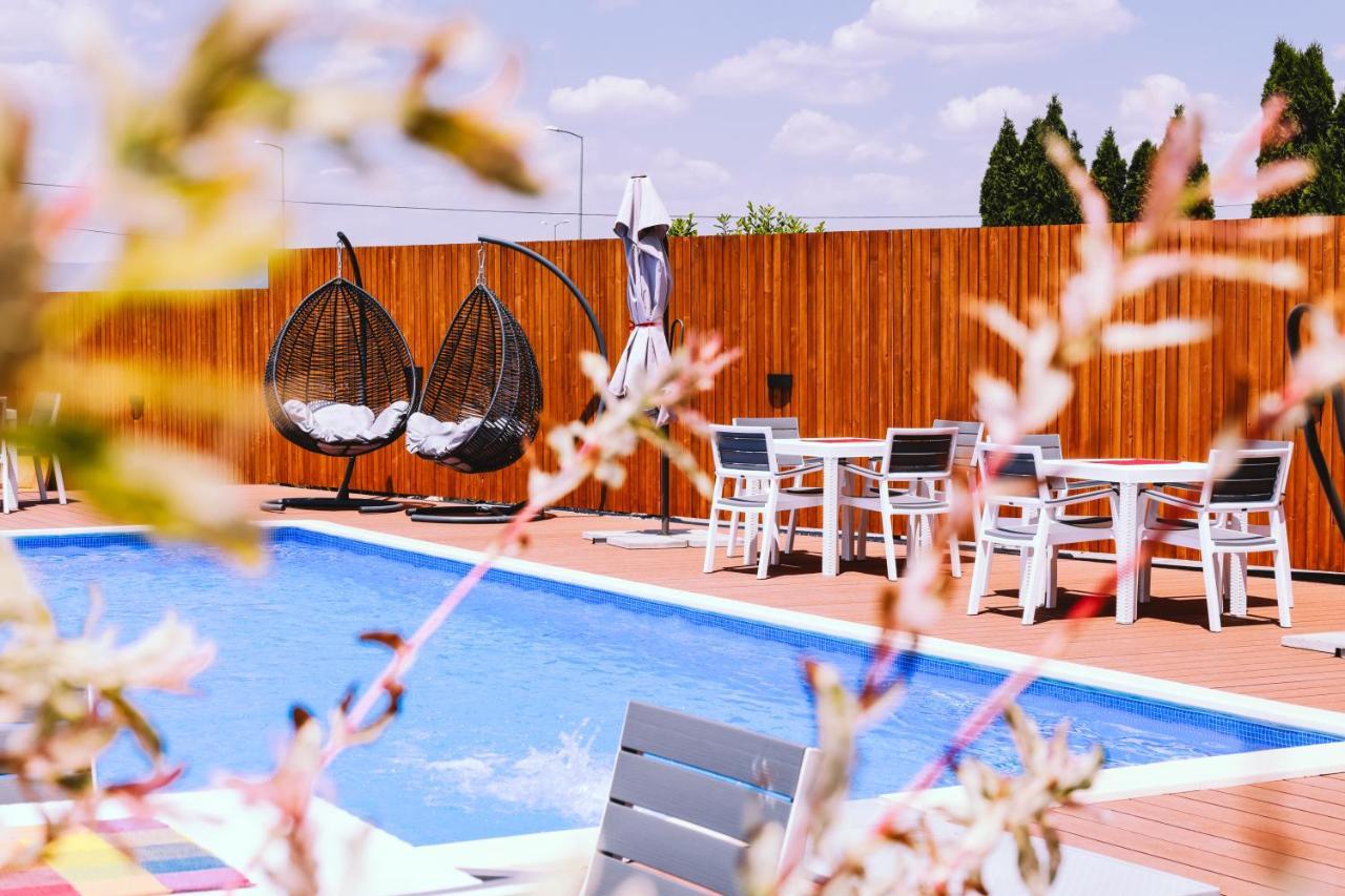 Nafron Hotel Prizren Ngoại thất bức ảnh