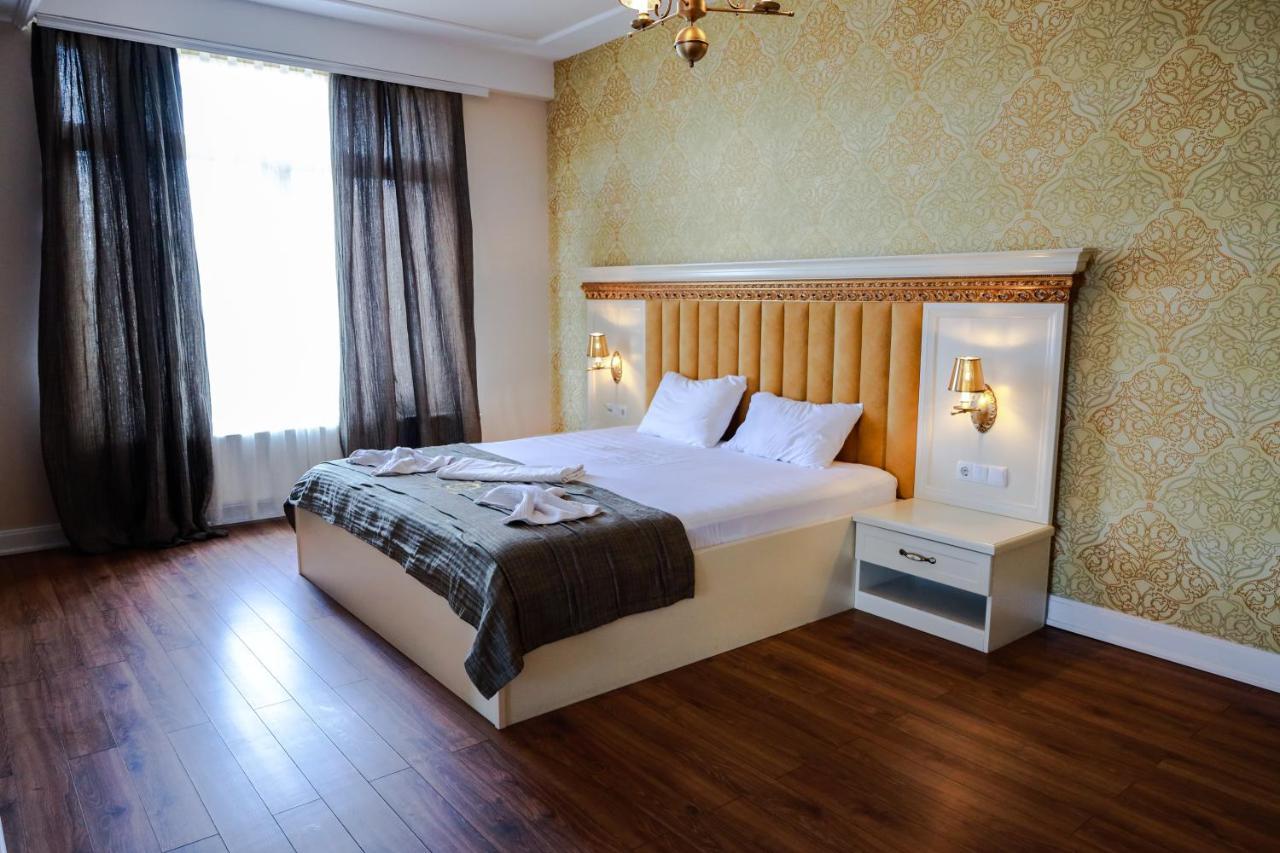 Nafron Hotel Prizren Ngoại thất bức ảnh