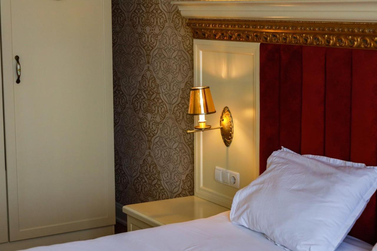Nafron Hotel Prizren Ngoại thất bức ảnh