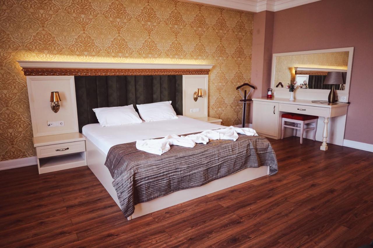 Nafron Hotel Prizren Ngoại thất bức ảnh