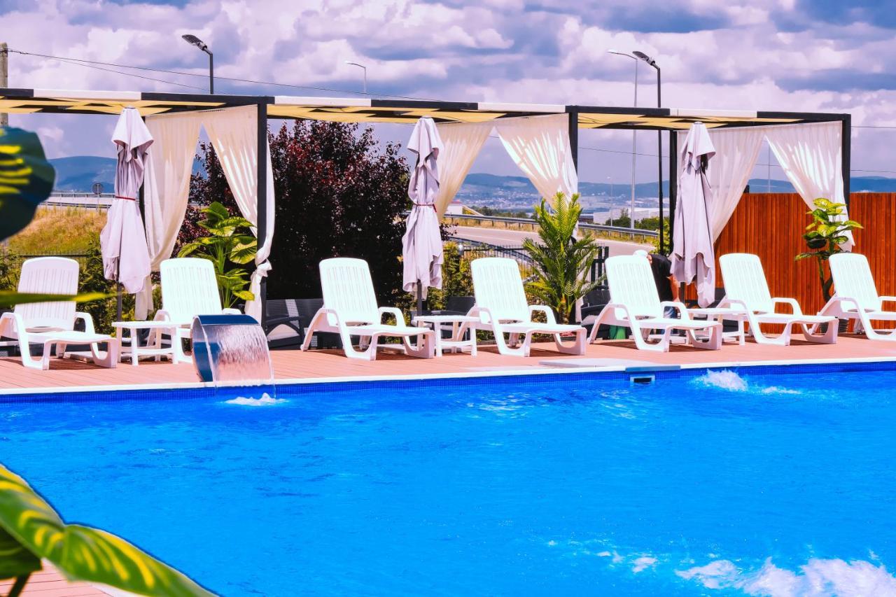 Nafron Hotel Prizren Ngoại thất bức ảnh