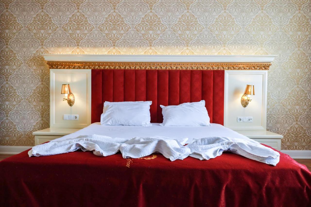 Nafron Hotel Prizren Ngoại thất bức ảnh