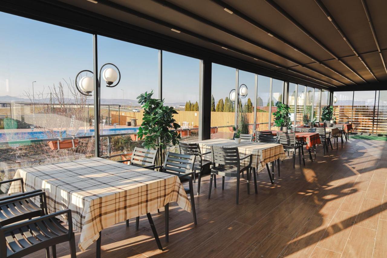 Nafron Hotel Prizren Ngoại thất bức ảnh
