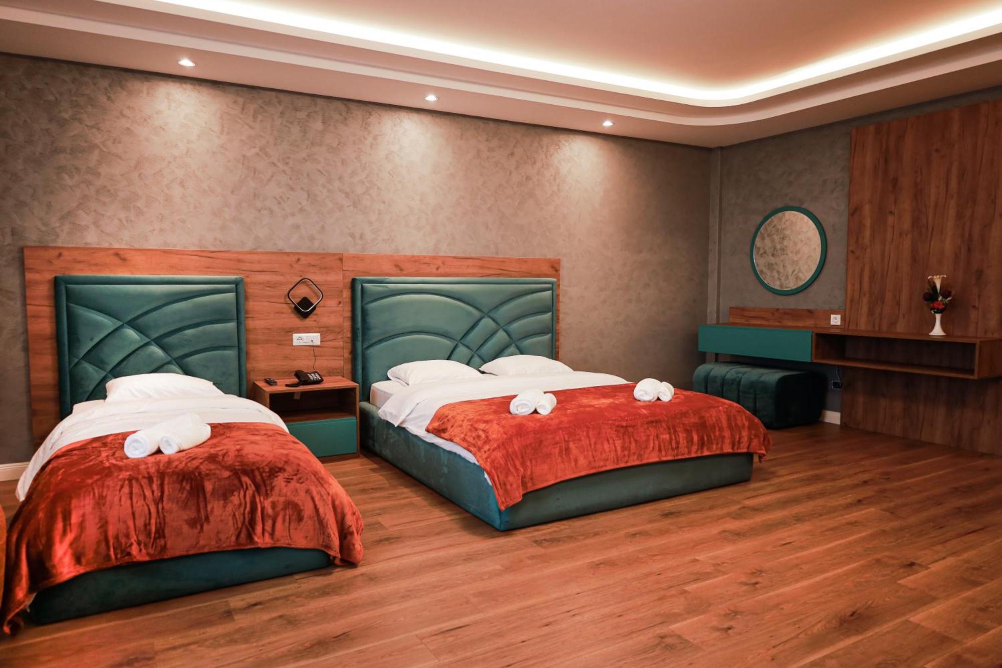 Nafron Hotel Prizren Ngoại thất bức ảnh
