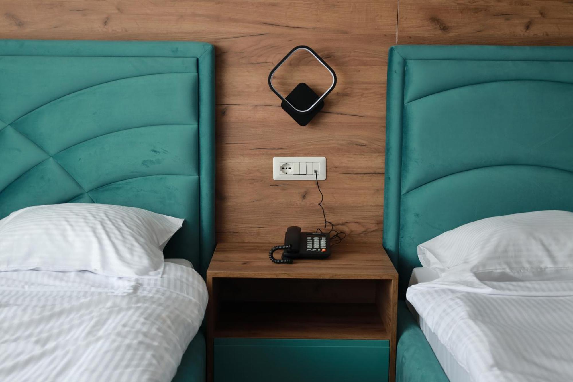 Nafron Hotel Prizren Ngoại thất bức ảnh