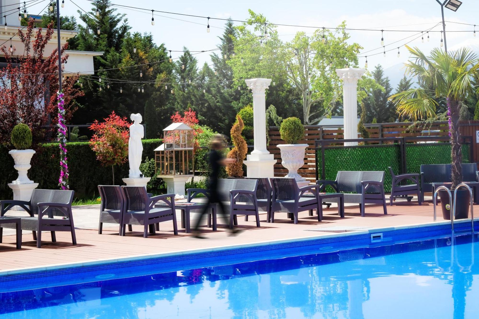 Nafron Hotel Prizren Ngoại thất bức ảnh