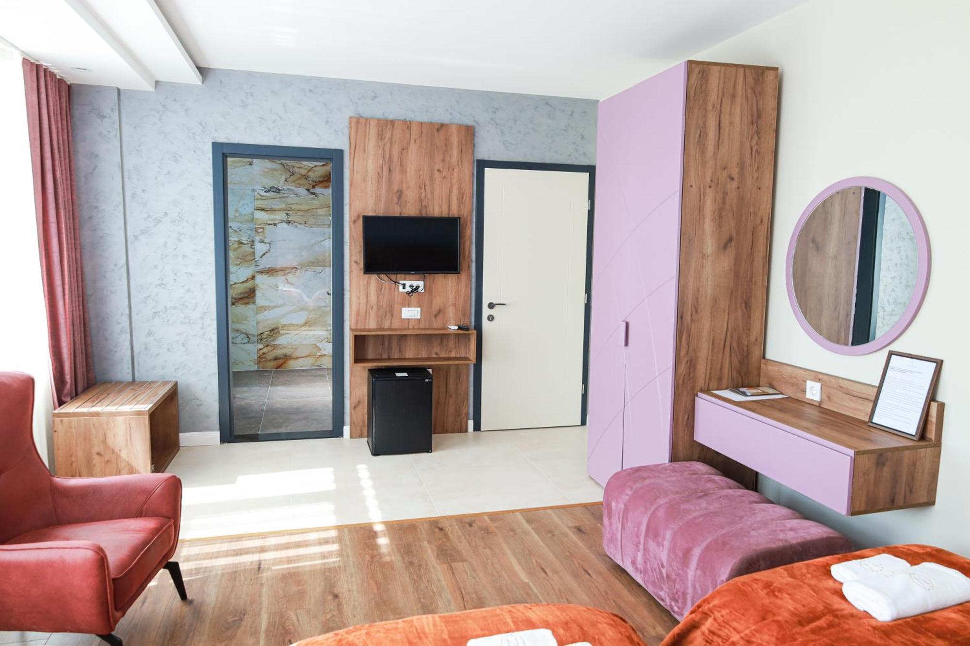 Nafron Hotel Prizren Ngoại thất bức ảnh