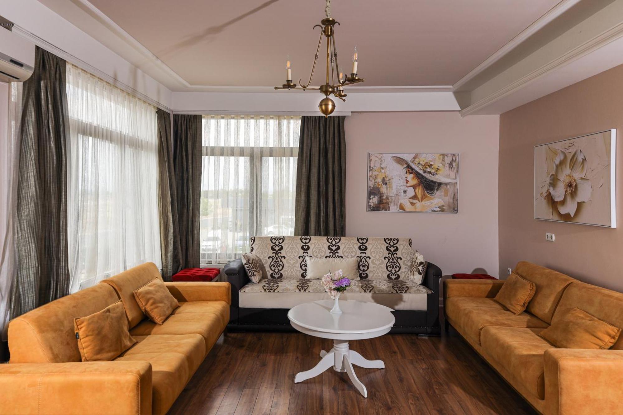 Nafron Hotel Prizren Ngoại thất bức ảnh