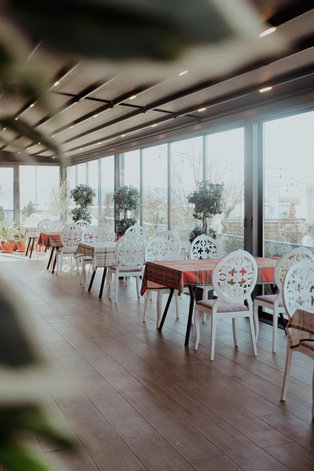 Nafron Hotel Prizren Ngoại thất bức ảnh